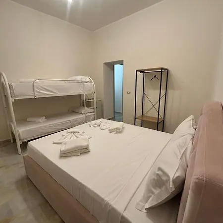 Valentino House Vico Mattonelle 48