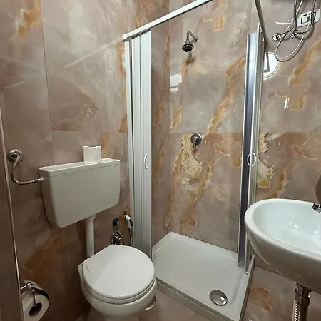 Appartamento Valentino House Vico Mattonelle 48 *